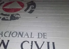 Ataque armado sacude Escuinapa; balas alcanzan instalaciones de Protección Civil y un vehículo