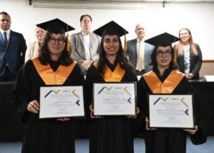 Con preparación académica, certificaciones internacionales y vocación docente, culminan sus estudios 18 egresados de la Licenciatura en Enseñanza del Inglés de la UAS