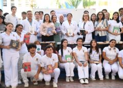 La UAS celebra el primer aniversario de “Libros Libres” con la entrega gratuita de miles de ejemplares en la Facultad de Medicina; una apuesta por el pensamiento crítico a través de la lectura compartida